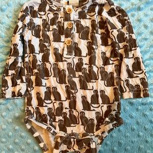 Kate Quinn bamboo onsie, size 3-6